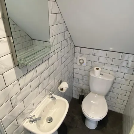 招待所 Berkeley House