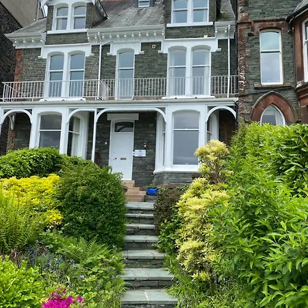 Pensionat Berkeley House 4*